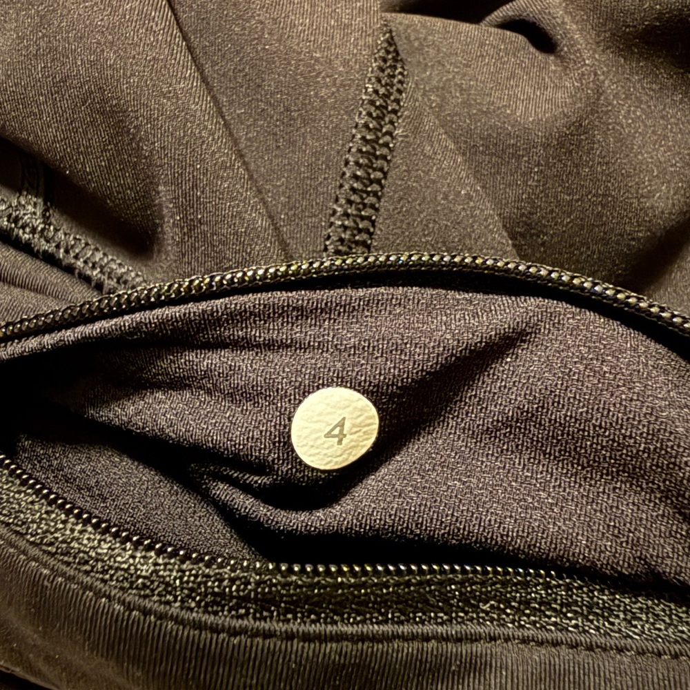 Lululemon Black Cropped Leggings - Picture 12 of 12